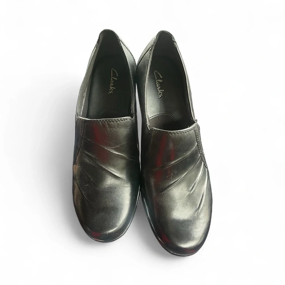 Clarks Partridge Women’s Pleated Leather Slip On Shoes Black Loafers 89487 Sz 7